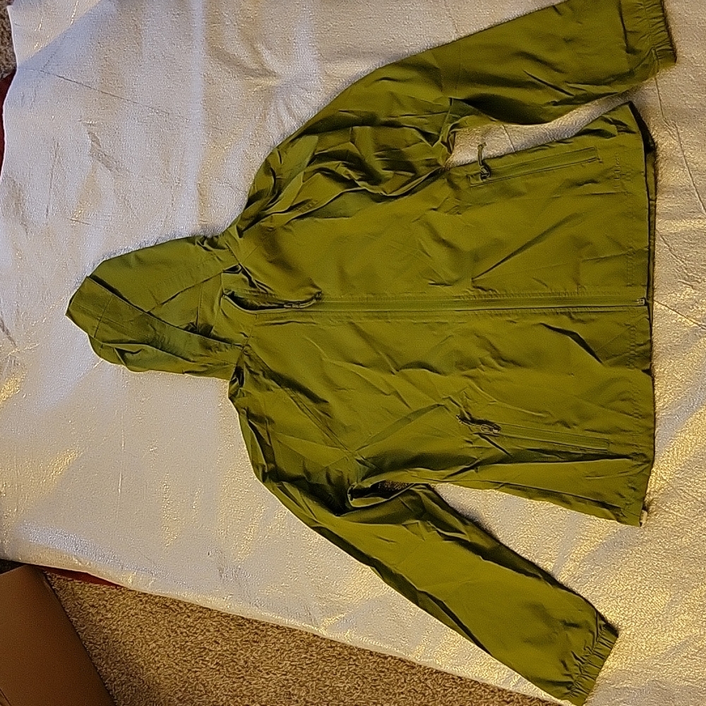 LL Bean Women’s Rain jacket Green Size Medium